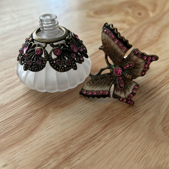 Glass Gemmed Butterfly Perfume Bottle - Picture 6 of 10